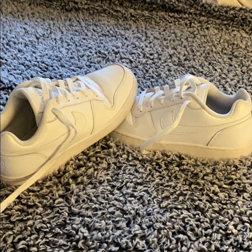 Women’s Nike(white)